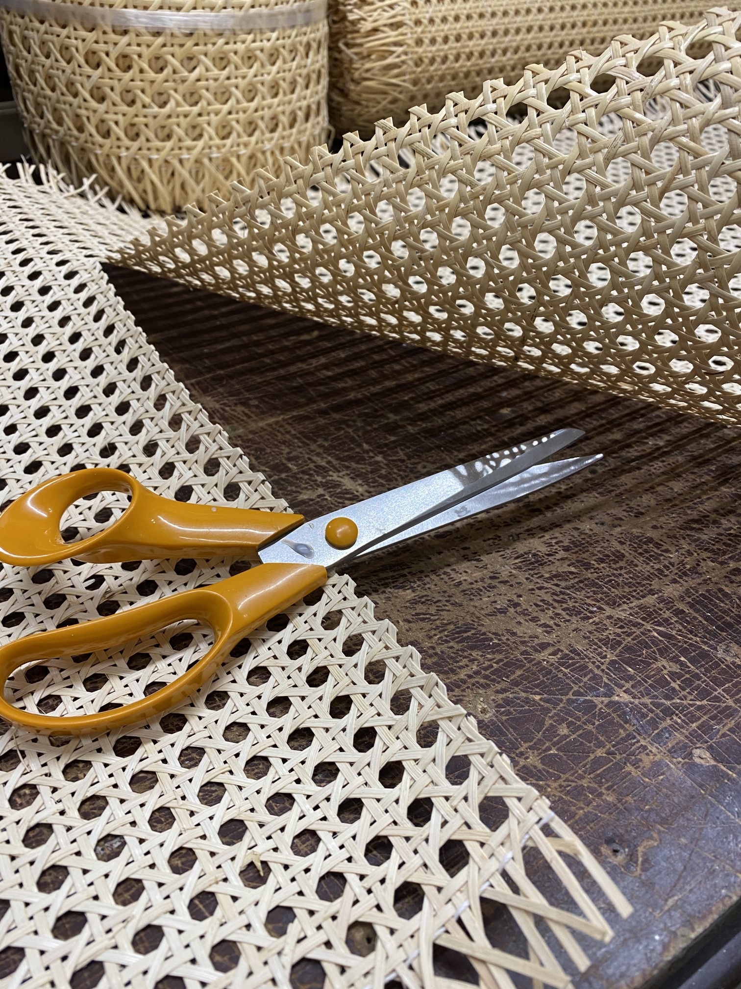 Plecionki rattanowe GABA 2 można ciąć nożyczkami