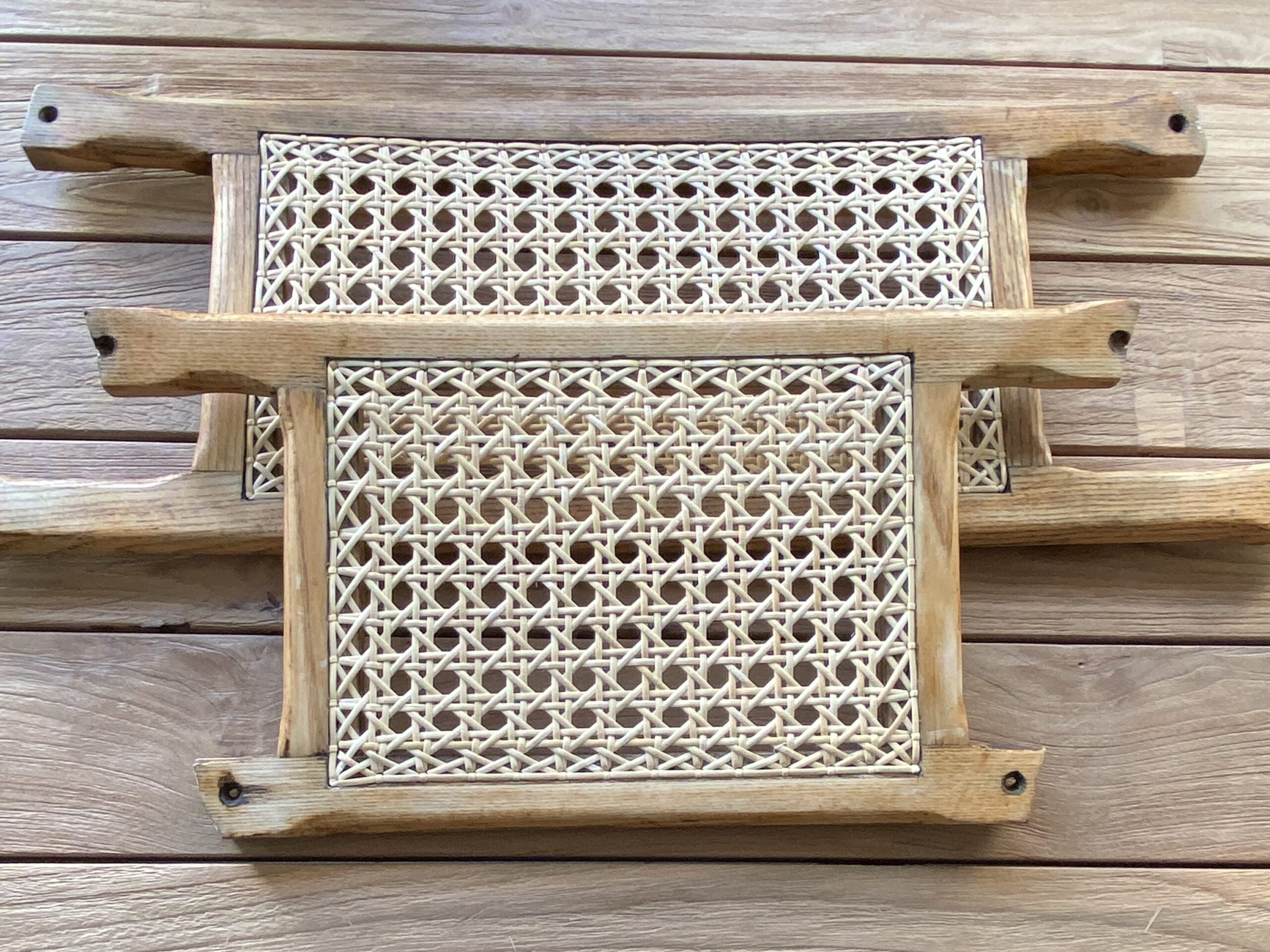 Ławeczka do kanu ręcznie wyplatana z rattanu
