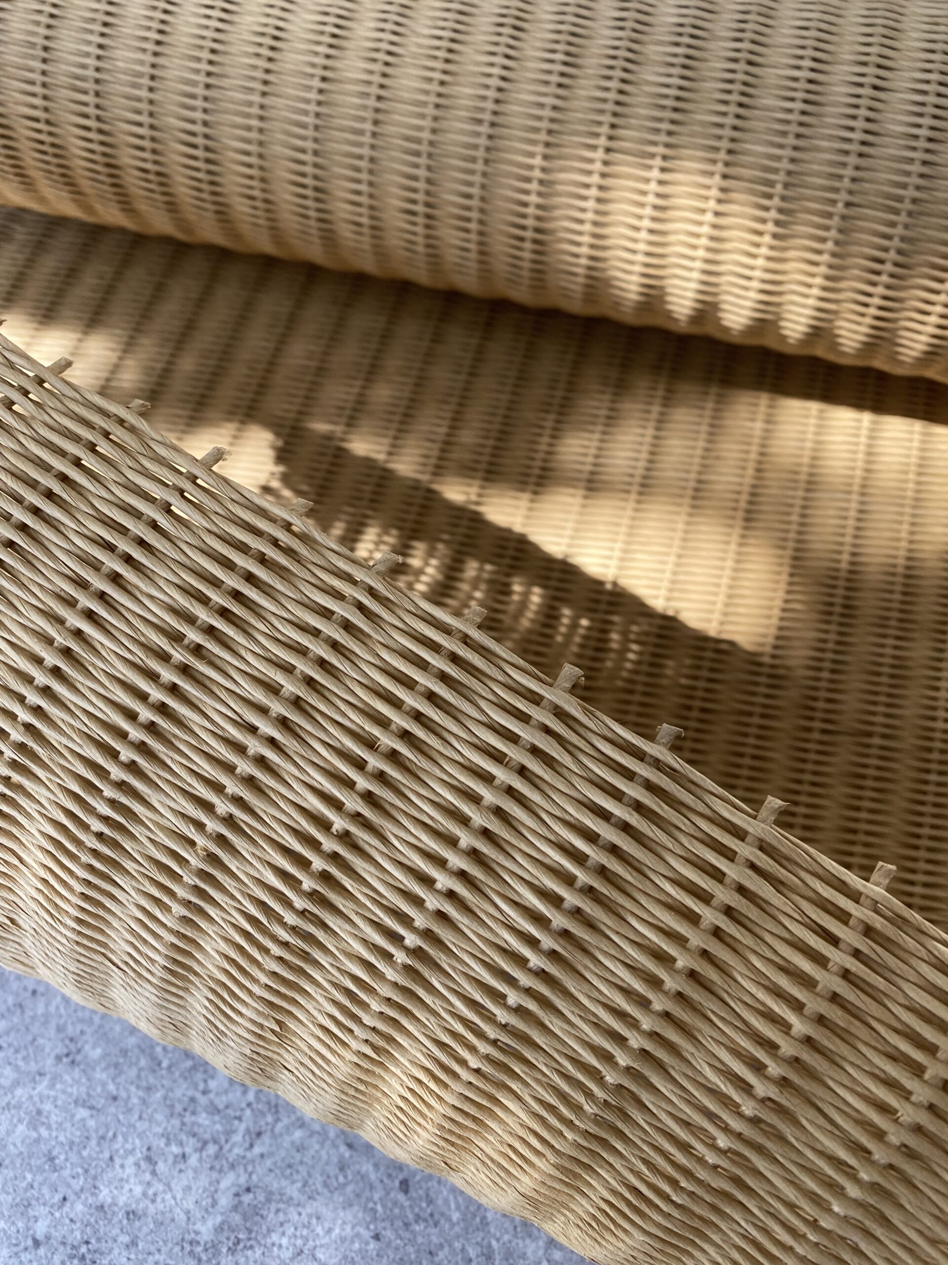 Prezentacja plecionki papierowej LOOM 74 wyglądającej jednakowo z obu stron